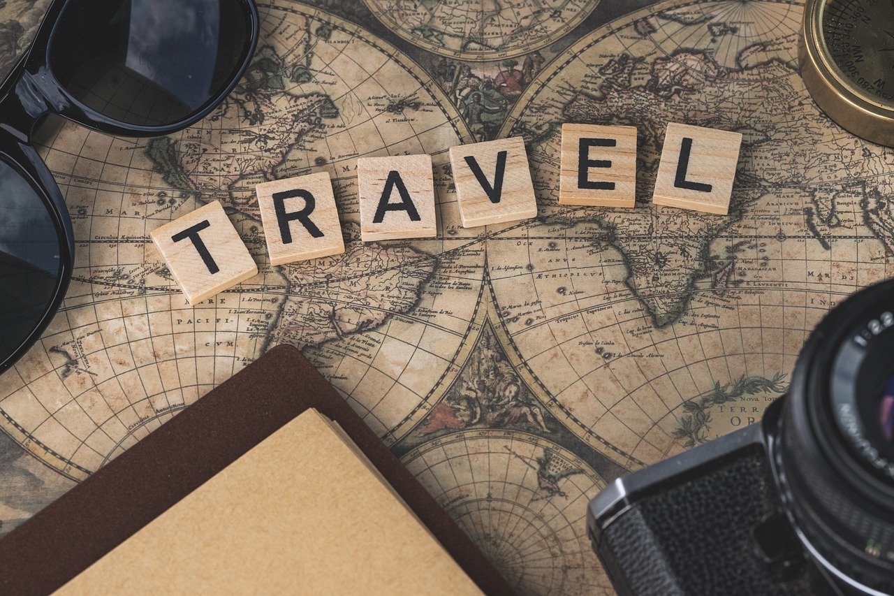 10 Creative Ways to Use Old Maps in Crafts
